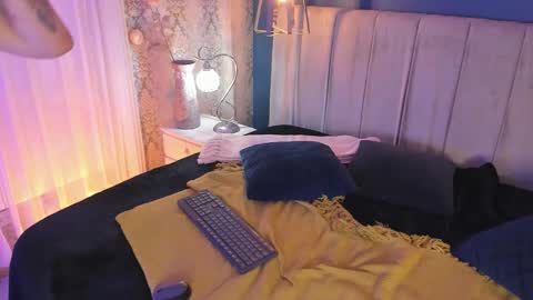 Jean online show from September 28, 8:20 am