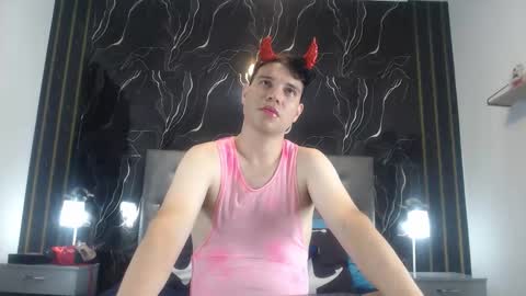 JeannSmit online show from April 28, 1:05 pm