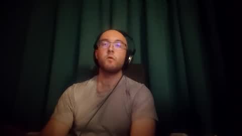 Snapshot of jeantannen chatting on February 14, 4:31 am R. online show from February 14, 4:31 am