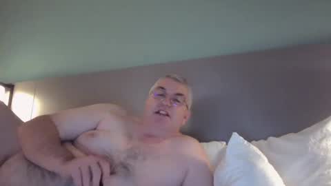 dadbody71 online show from January 26, 8:03 am