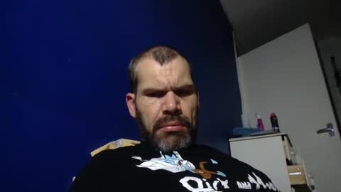 Snapshot of jediknight2 chatting on February 6, 12:22 am Matt online show from February 6, 12:22 am