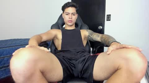 Snapshot of jeeanpii01 chatting on December 14, 12:32 pm Jeanpii01 online show from December 14, 12:32 pm