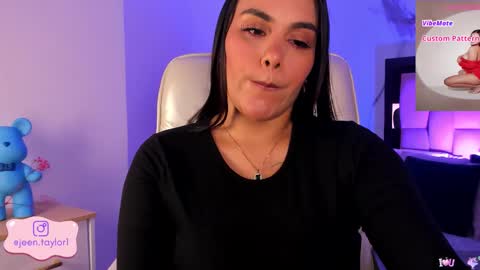 Snapshot of jeen_taylor chatting on February 13, 8:38 pm Jeen Taylor online show from February 13, 8:38 pm