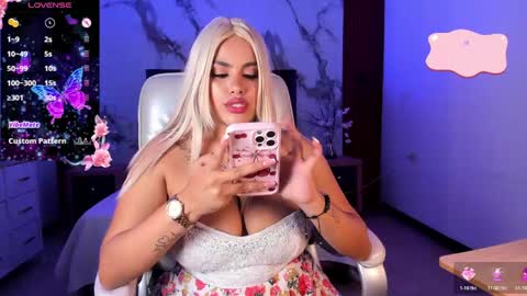 Snapshot of jeen_taylor chatting on April 17, 8:12 pm Jeen Taylor online show from April 17, 8:12 pm