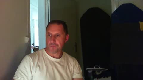 Jrme online show from April 24, 11:01 am