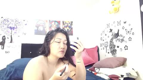 Snapshot of jeff_and_jade chatting on February 6, 11:10 am jeff and jade online show from February 6, 11:10 am