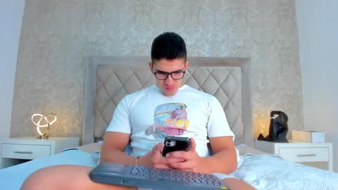 Snapshot of jeffdaltton chatting on January 17, 1:03 pm Jeff online show from January 17, 1:03 pm