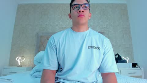 Snapshot of jeffdaltton chatting on January 21, 12:18 pm Jeff online show from January 21, 12:18 pm