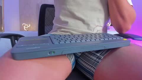 Snapshot of jeffdaltton chatting on February 9, 9:49 pm Jeff online show from February 9, 9:49 pm