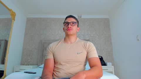 Snapshot of jeffdaltton chatting on February 12, 12:33 pm Jeff online show from February 12, 12:33 pm