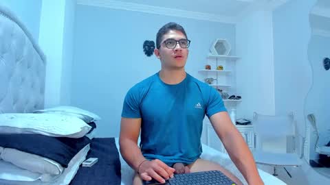 Snapshot of jeffdaltton chatting on February 18, 8:36 pm Jeff online show from February 18, 8:36 pm