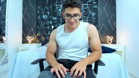 Snapshot of jeffdaltton chatting on September 18, 3:58 pm Jeff online show from September 18, 3:58 pm