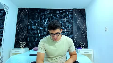 Snapshot of jeffdaltton chatting on September 23, 12:41 pm Jeff online show from September 23, 12:41 pm