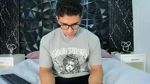 Snapshot of jeffdaltton chatting on September 29, 8:46 pm Jeff online show from September 29, 8:46 pm