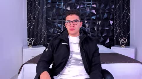 Snapshot of jeffdaltton chatting on November 14, 8:51 pm Jeff online show from November 14, 8:51 pm