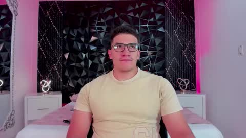 Snapshot of jeffdaltton chatting on December 17, 8:15 pm Jeff online show from December 17, 8:15 pm