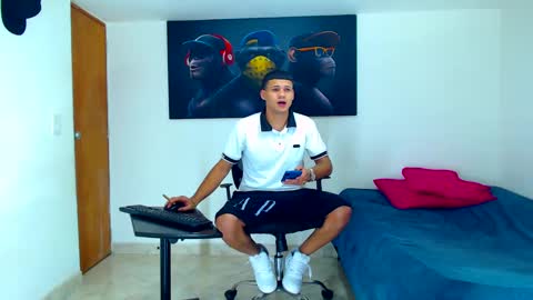 Snapshot of jeffer21_hot chatting on January 8, 5:05 am jeffer21_hot online show from January 8, 5:05 am