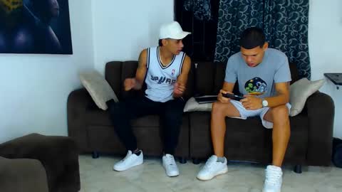 Snapshot of jeffer21_hot chatting on November 29, 5:54 am jeffer21_hot online show from November 29, 5:54 am