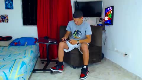 Snapshot of jeffer21_hot chatting on May 31, 6:10 am jeffer21_hot online show from May 31, 6:10 am