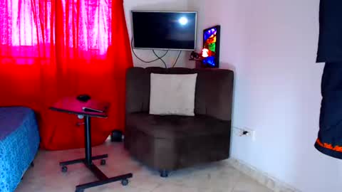 Snapshot of jeffer21_hot chatting on July 8, 1:37 pm jeffer21_hot online show from July 8, 1:37 pm