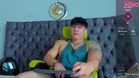 JC online show from December 3, 1:43 pm
