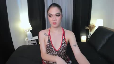 jelaimendoza13 online show from October 31, 12:00 am