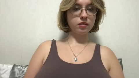 Snapshot of jelly_gum chatting on September 26, 3:38 pm Inna  online show from September 26, 3:38 pm