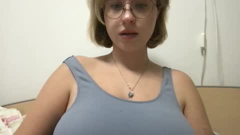 Snapshot of jelly_gum chatting on October 5, 12:03 pm Inna  online show from October 5, 12:03 pm