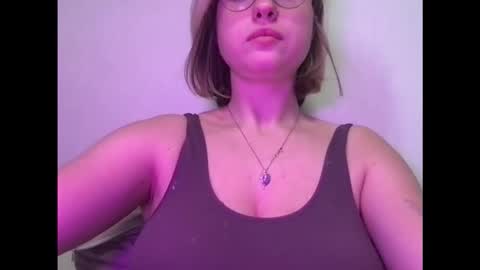 Snapshot of jelly_gum chatting on November 4, 8:24 am Inna  online show from November 4, 8:24 am