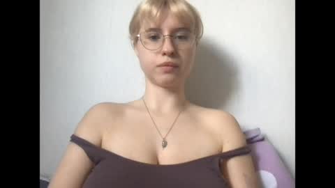 Inna  online show from May 25, 5:57 am