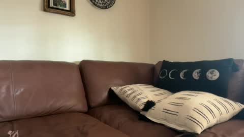 Jelli online show from June 14, 1:57 pm