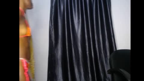 Linda online show from October 25, 5:19 pm