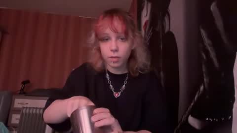 Snapshot of jenaehaby chatting on July 20, 7:11 am Jessica online show from July 20, 7:11 am