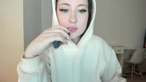 Jena online show from October 17, 7:49 pm