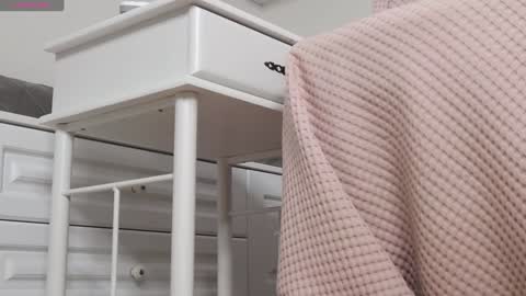 Jena  dont forget to thumbs up your rating is so important to me  online show from December 6, 7:54 am