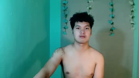 Snapshot of jeneffer_halo chatting on March 28, 6:35 am jeneffer_halo online show from March 28, 6:35 am