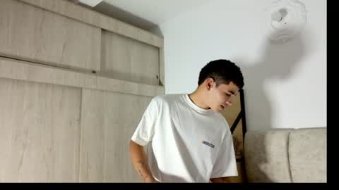 Snapshot of jenfrysuarez chatting on June 15, 11:51 pm jenfrysuarez online show from June 15, 11:51 pm