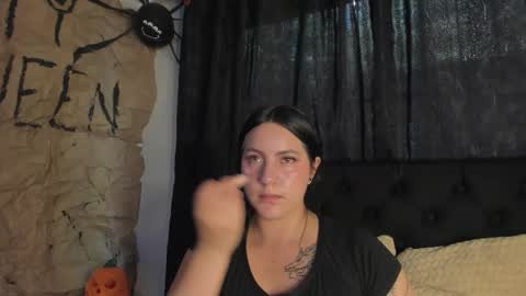 jeniferpowell_nm online show from November 2, 7:05 pm