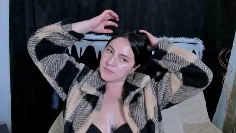 jeniferpowell_nm online show from December 17, 7:20 pm