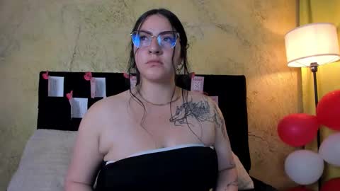 Snapshot of jeniferpowell_nm chatting on February 18, 6:59 pm jeniferpowell_nm online show from February 18, 6:59 pm