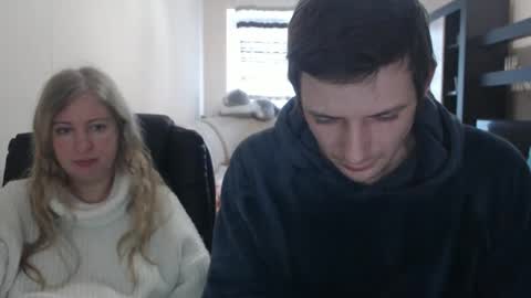 JenisAndPeter online show from March 5, 7:05 am