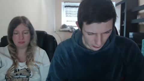 JenisAndPeter online show from March 11, 7:15 am