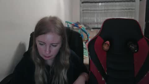 JenisAndPeter online show from October 12, 6:18 pm