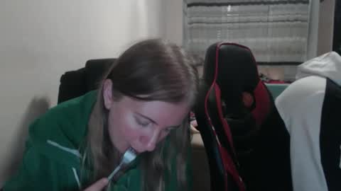 JenisAndPeter online show from October 17, 7:38 pm