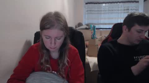 JenisAndPeter online show from December 1, 6:40 am