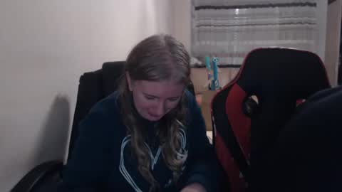 JenisAndPeter online show from December 1, 6:46 pm