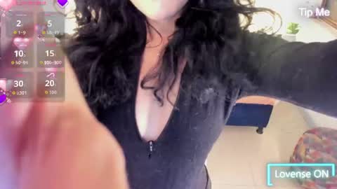 jenn online show from June 27, 9:20 pm