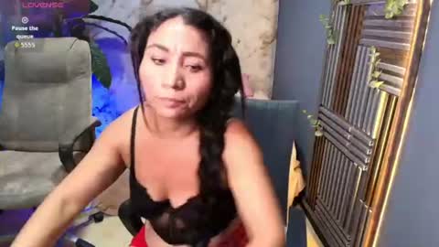 Valentina online show from June 15, 7:05 pm