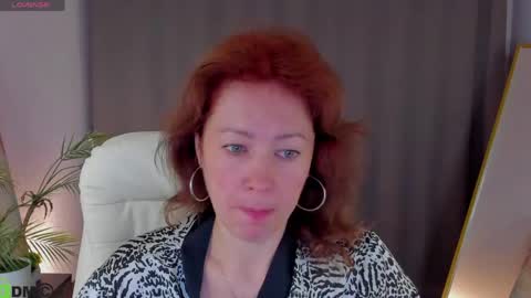 Snapshot of jennali1 chatting on April 15, 4:08 am Jenna online show from April 15, 4:08 am