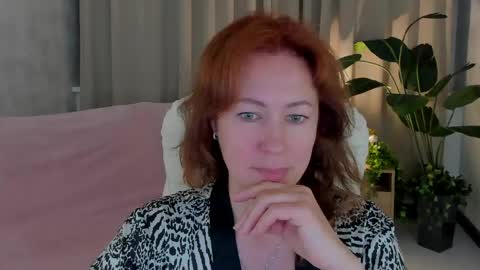 Snapshot of jennali1 chatting on May 18, 4:07 am Jenna online show from May 18, 4:07 am